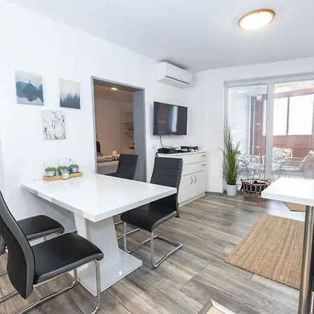 Rakita Premium Family Suite