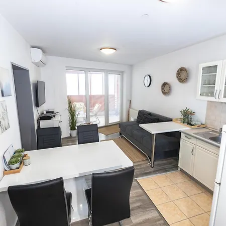 Rakita Premium Family Suite